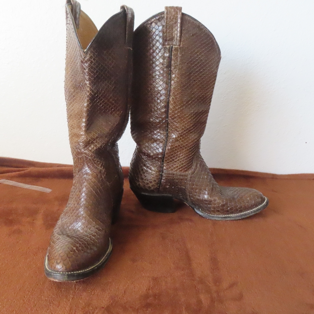 unbranded snakeskin boots sz 6 D r1843 brown